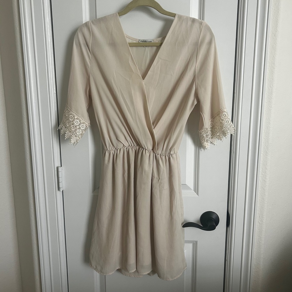 Charlotte Russe Cream/Beige Flowy Dress Lace Cuff sleeve Size L Boho Fairycore